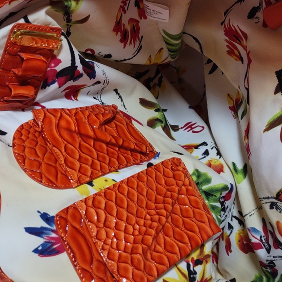 Chi by Carlos Falchi Croc Embossed Faux Leather Shoulder Bag - Picture 9 of 10